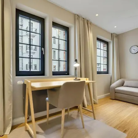 Large, Comfortable And Luxurious Flat In Center, Prenzlauer Berg 아파트 *