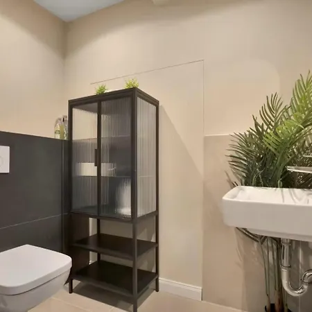 アパート Large, Comfortable And Luxurious Flat In Center, Prenzlauer Berg ベルリン